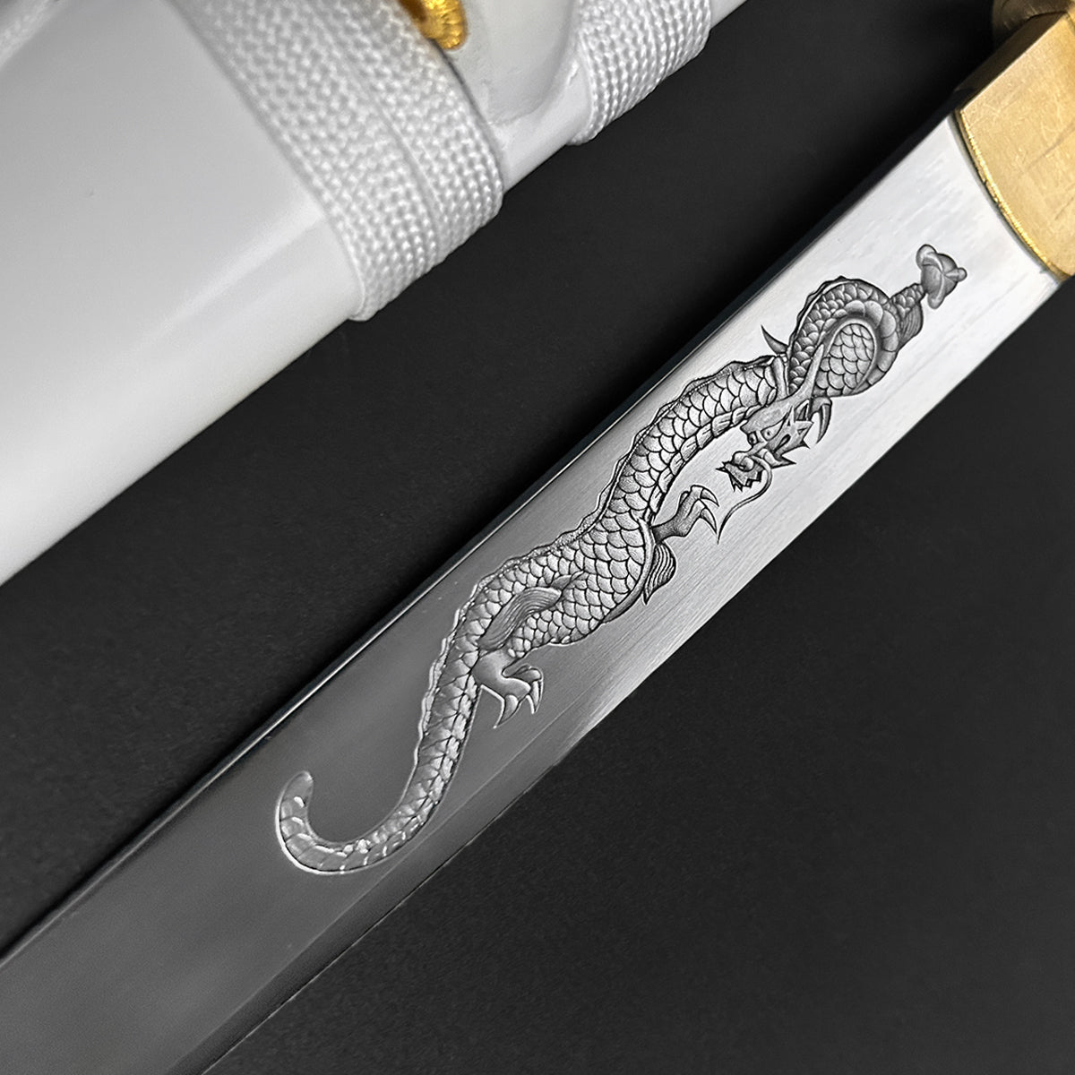 Asuka Hand-Forged White Wood Scabbard Tanto