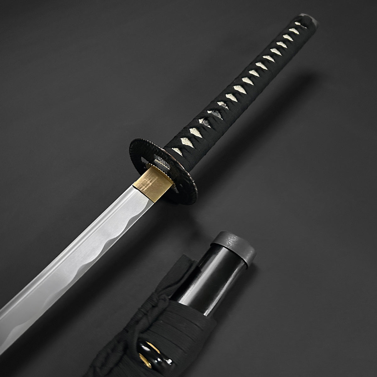 【美品】TITAN Super Katana A/S 38号 Purchase Musha Kyojin Titan Katana for Sale - Musashi Swords